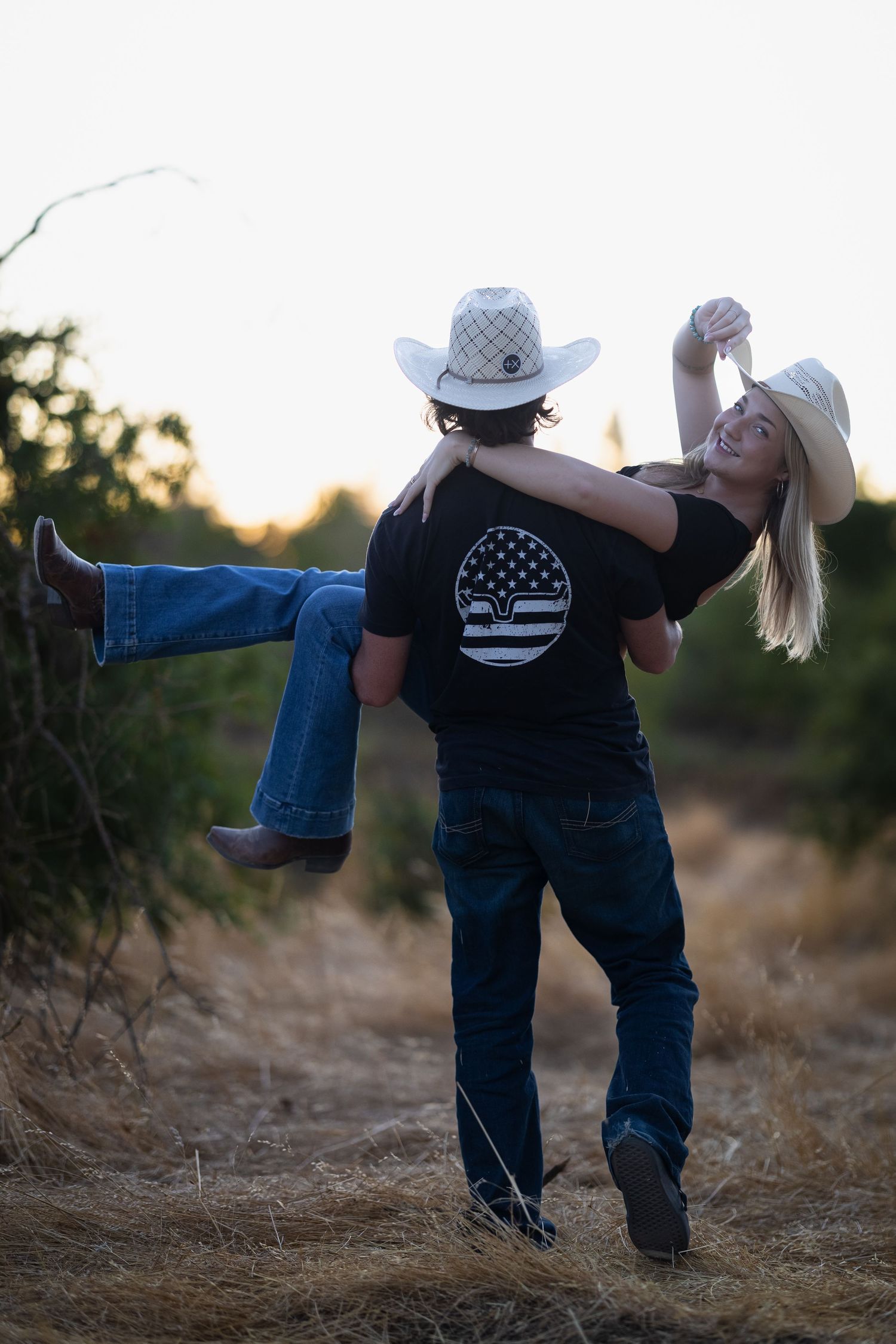 Couple photographed outdoors in Elk Grove, California by Tea & Sugar Shots by Gretchen Schmidt.
