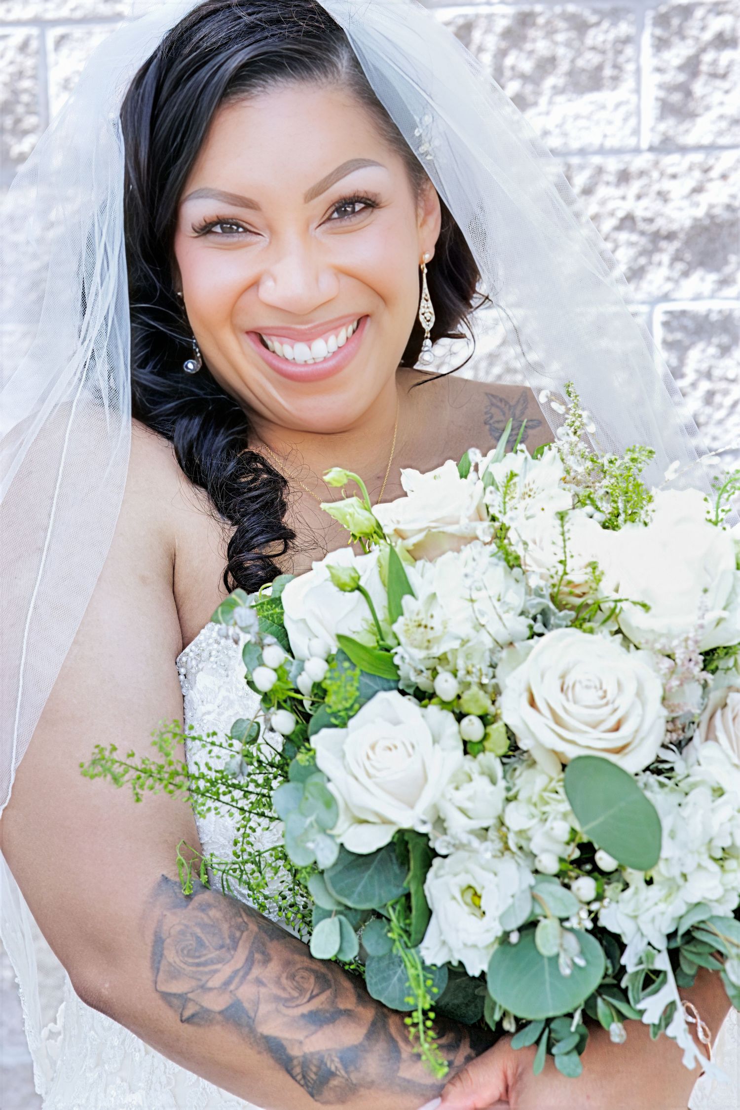 Wedding photographed outdoors in Elk Grove, California by Tea & Sugar Shots by Gretchen Schmidt.