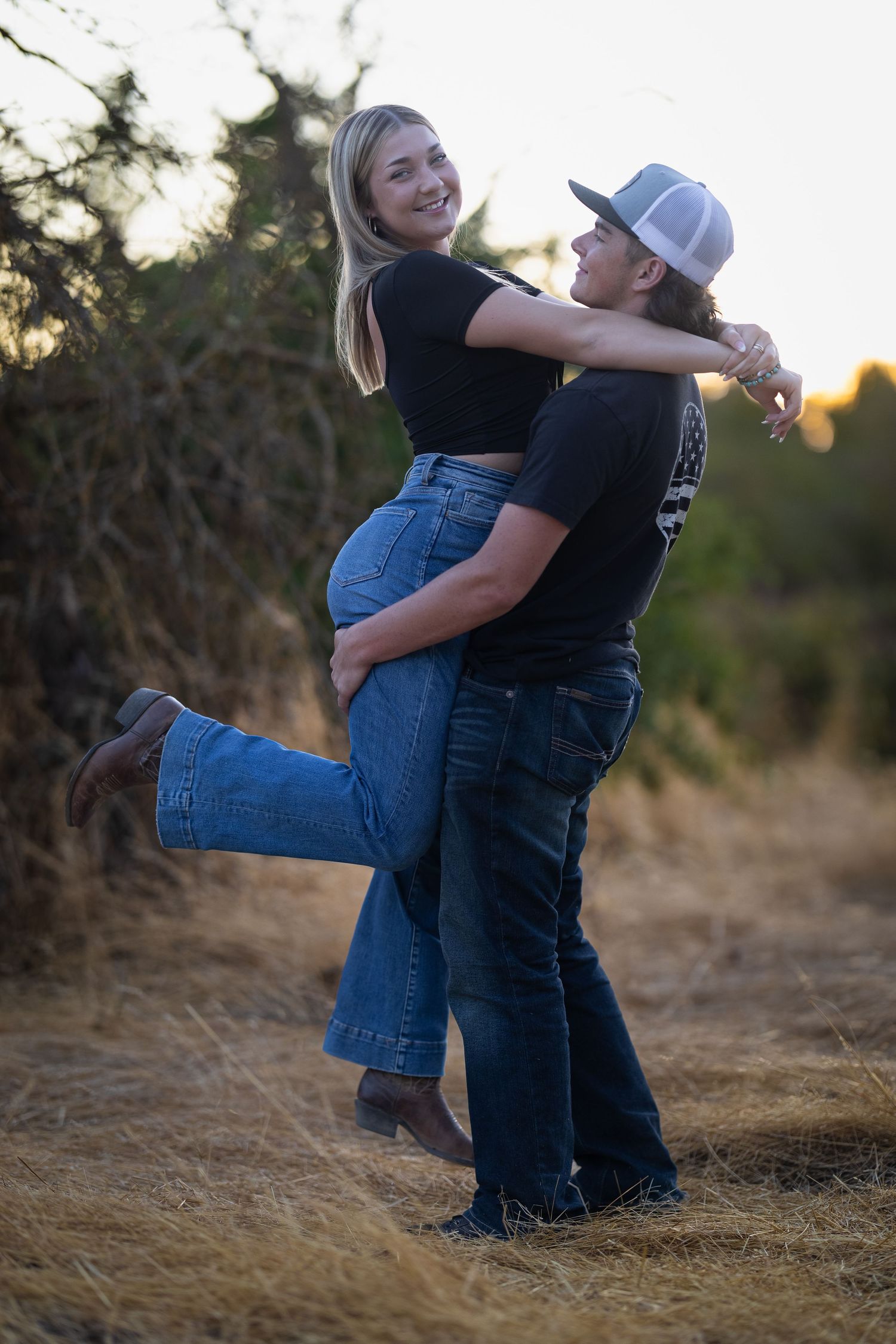 Couple photographed in Elk Grove, California by Tea & Sugar Shots by Gretchen Schmidt.
