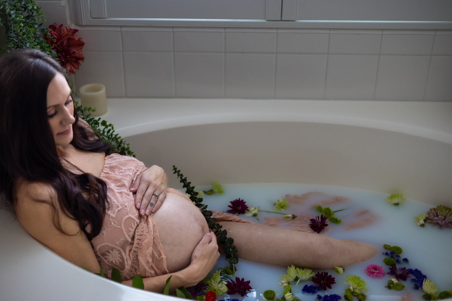 Maternity Milk Bath session photographed in Elk Grove, California by Tea & Sugar Shots by Gretchen Schmidt.