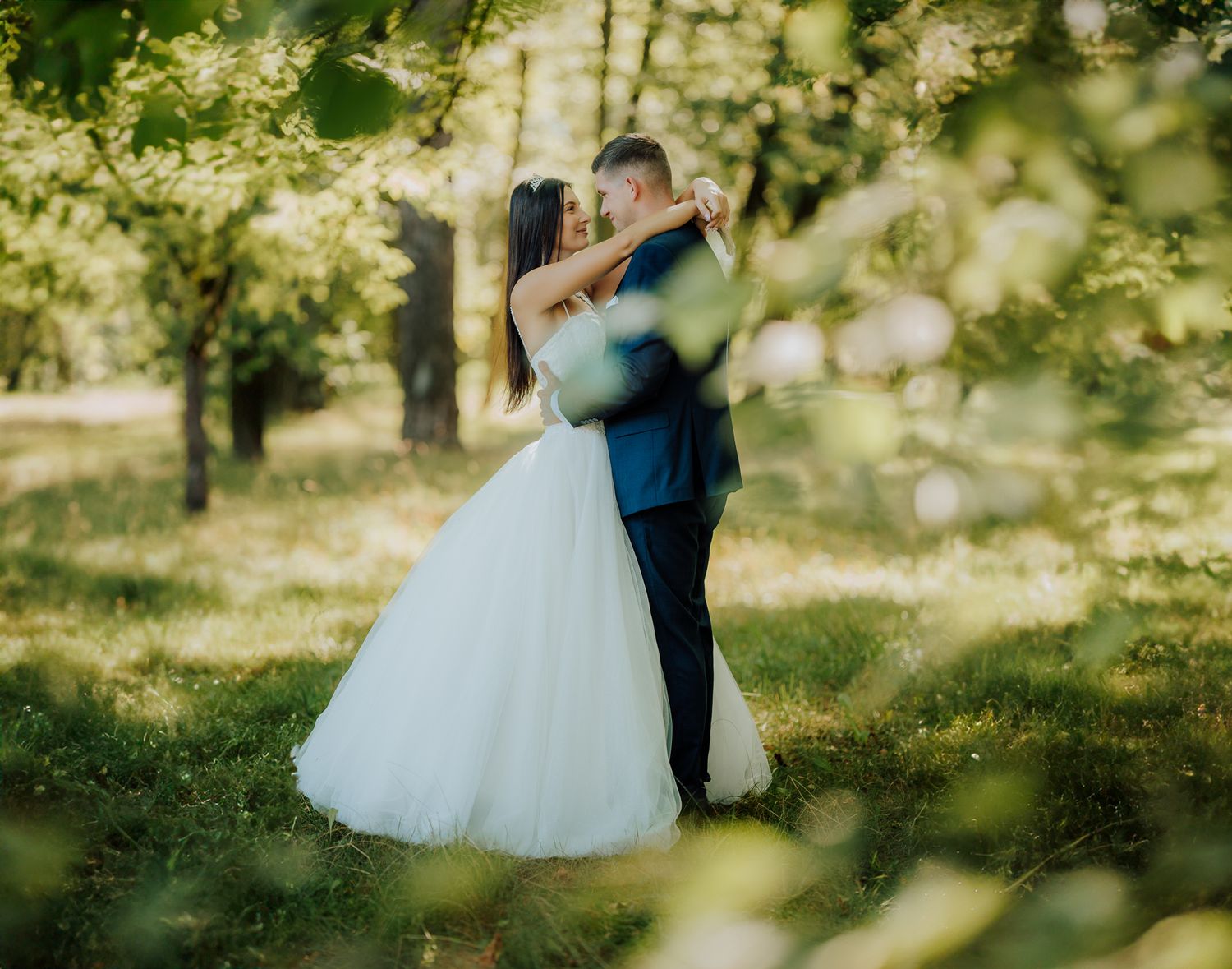 Emocjonalna fotografia ślubna – moment przysięgi, radość, wzruszenie i miłość. Reportaż ślubny, który zatrzymuje najpiękniejsze chwile