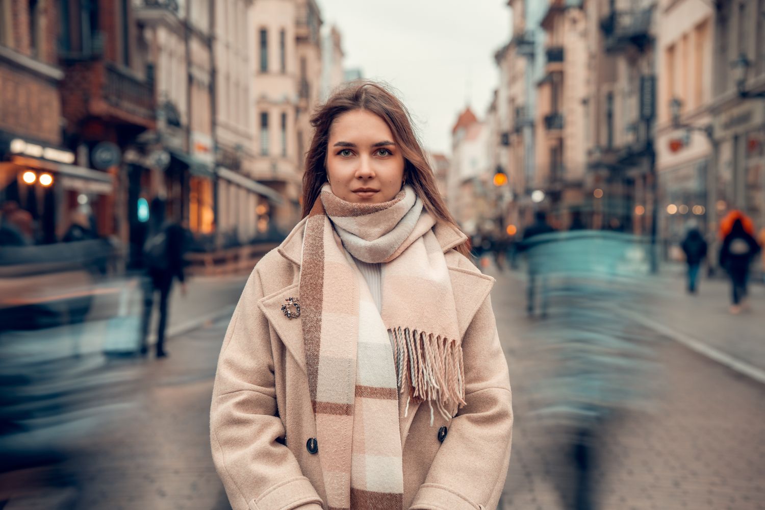 Profesjonalna fotografia portretowa – naturalne światło, autentyczność i piękno w prostocie. Indywidualna sesja, która podkreśla wyjątkowość