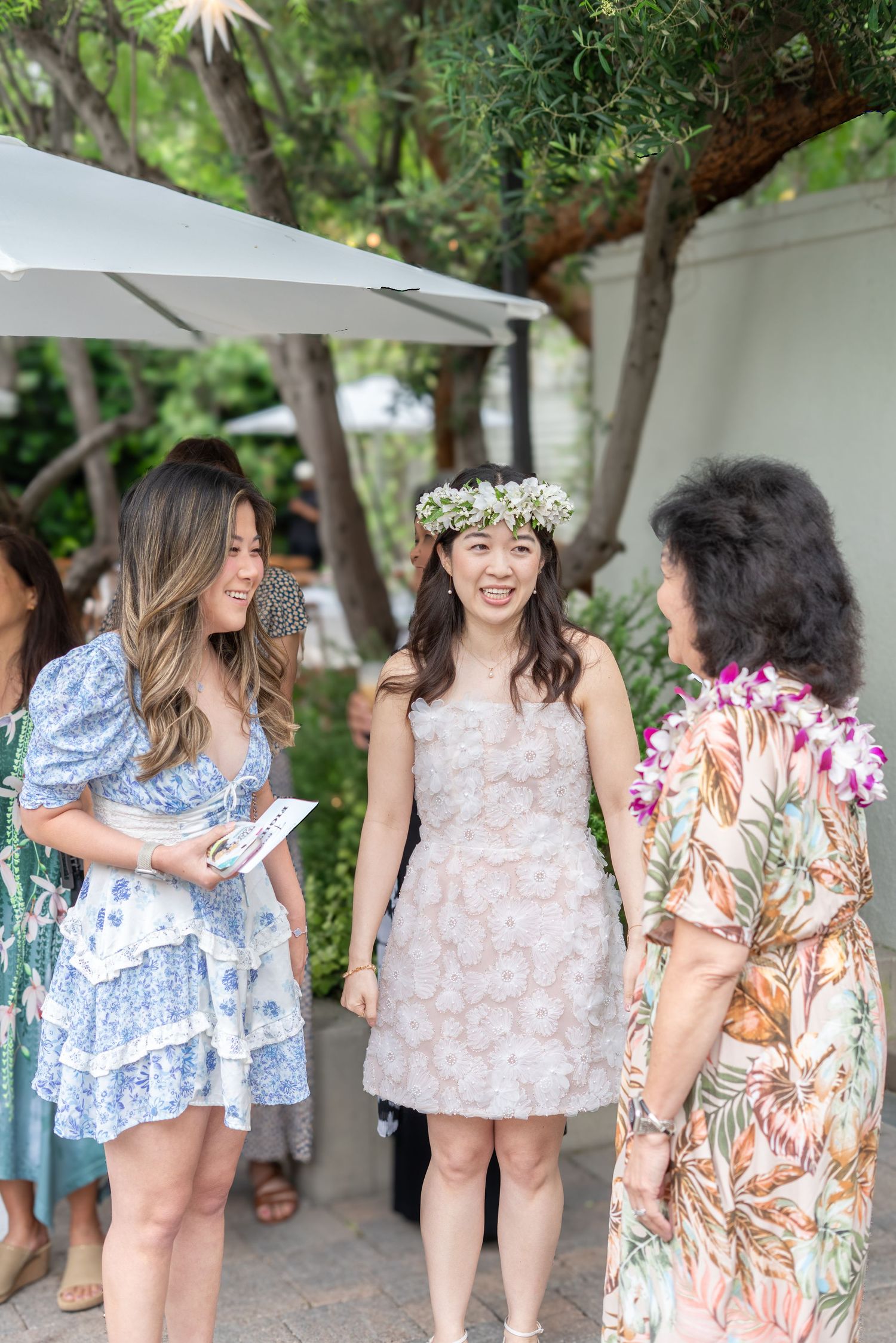 Bride warmly greeting guests at Redbird, adding charm to this beautiful DTLA wedding celebration. #RedbirdLA #WeddingWelcome #DTLAWeddings