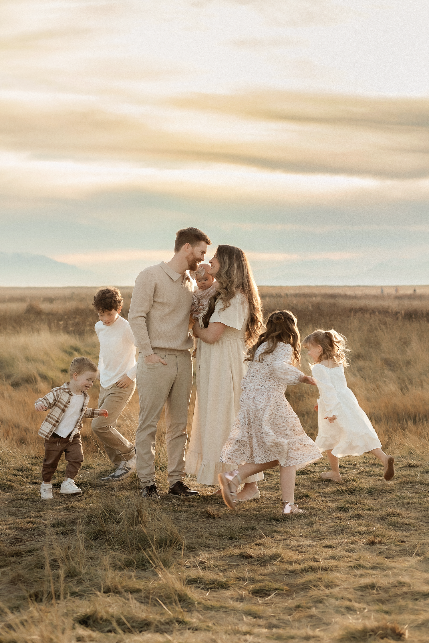 Candid pictures of Utah family in Salt Lake City