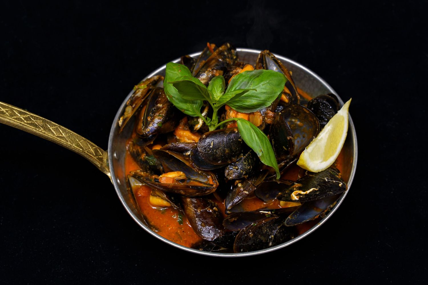 Pumparela Restaurant Mussels in Adriatic-style tomato sauce