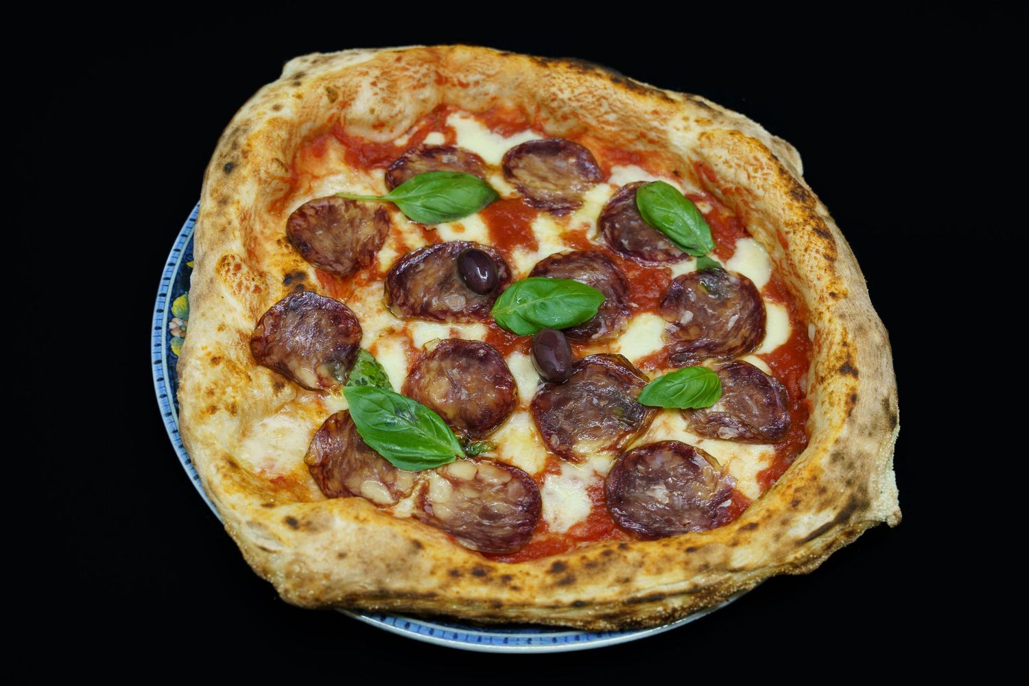 SALAMI TOSCANA Tomato sauce, mozzarella, salami toscana.