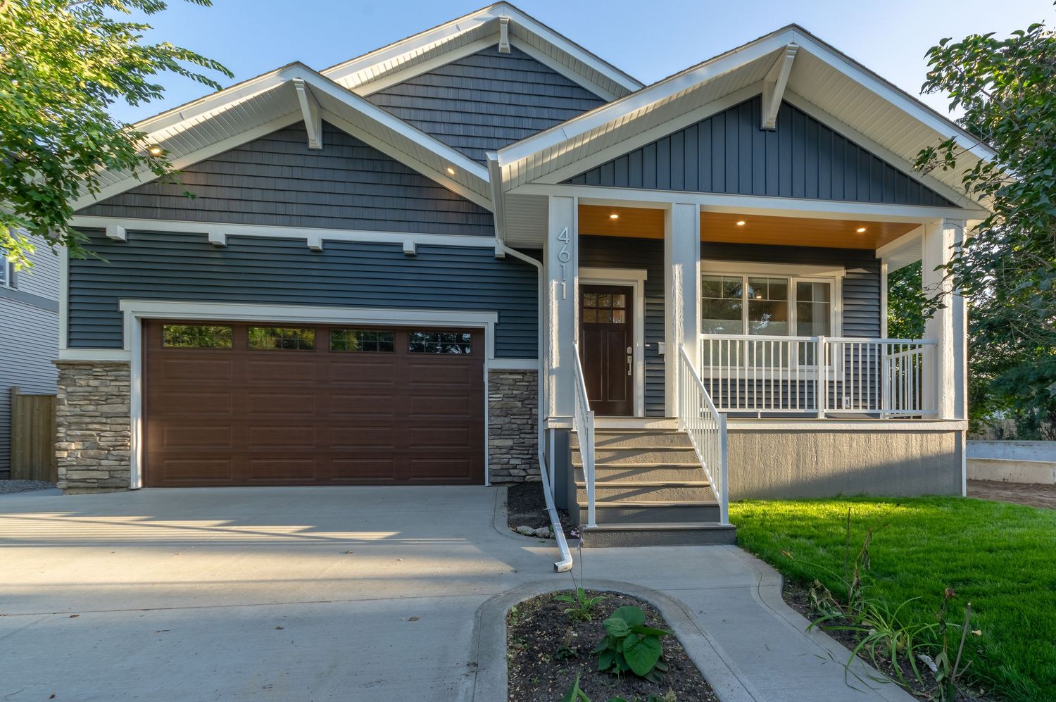 Central Alberta Real Estate Photography evening HDR photo of Bungalow with double front garage David Spence Photography