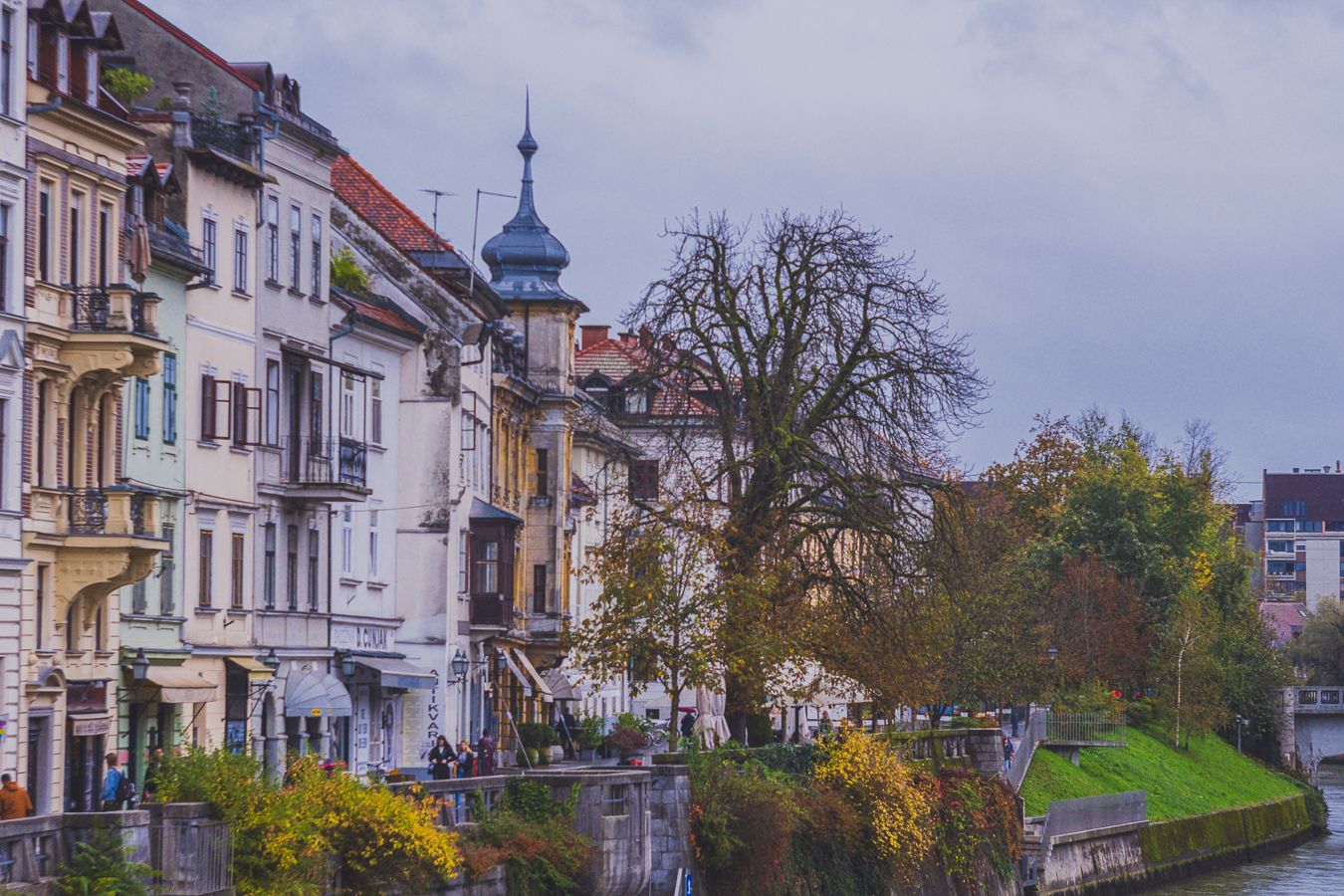 Vienna travel photos, cinematic travel, classic movie style, Vienna snaps, Vienna emotional snaps. 비엔나 여행 사진, 시네마틱 여행, 고전영화스타일, 비엔나 스냅, 비엔나