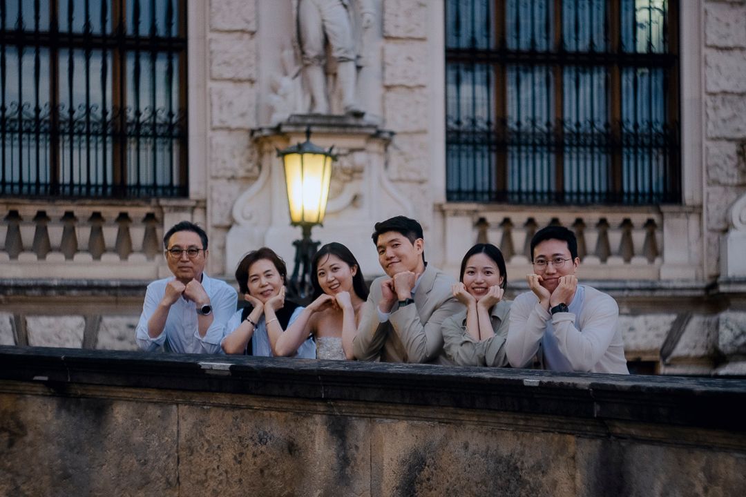 Vienna travel photos, couples, dating, honeymoon, family, friendship Vienna snaps. 비엔나 여행 사진, 커플, 데이트, 허니문, 가족, 우정, 비엔나 스냅