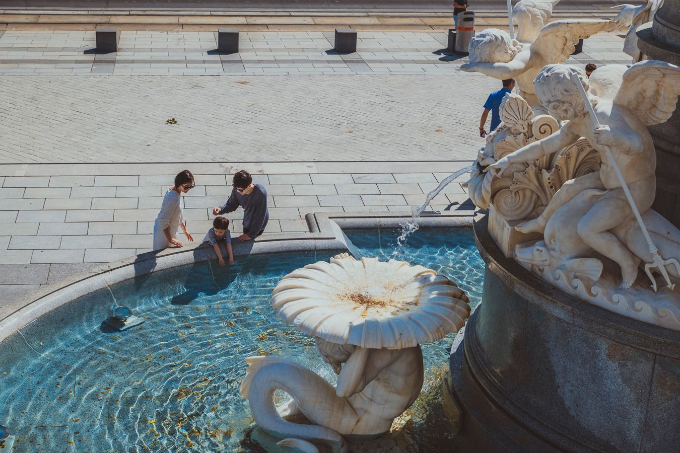 Vienna travel photos, couples, dating, honeymoon, family, friendship Vienna snaps. 비엔나 여행 사진, 커플, 데이트, 허니문, 가족, 우정, 비엔나 스냅