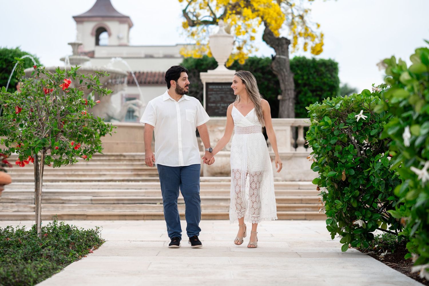 Palm Beach wedding photographers. Worth Avenue Photo session