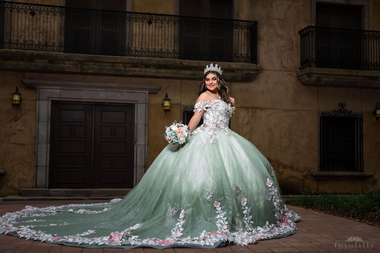 light green quince dress photography photoshoot by fotolilly photography in dallas fort worth texas