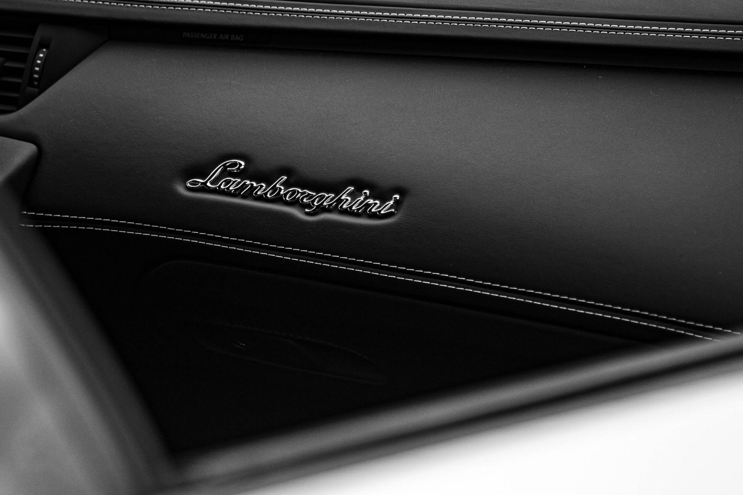 Lamborghini Aventador Dashboard