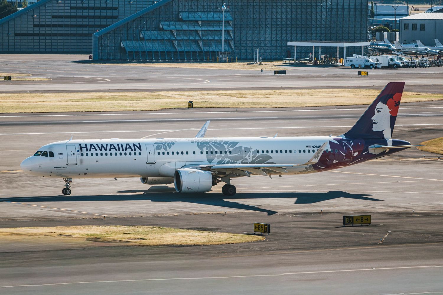 Plane Spotting Photography at Portland International Airport.