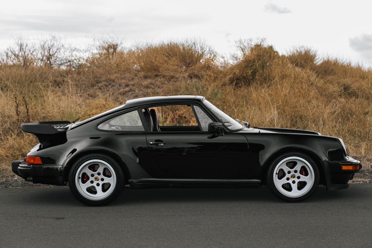 Black Porsche 911 at Portland Cars and Coffee