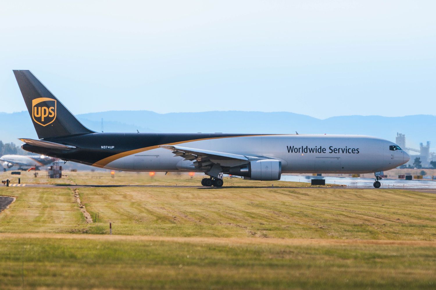 Plane Spotting Photography at Portland International Airport.
