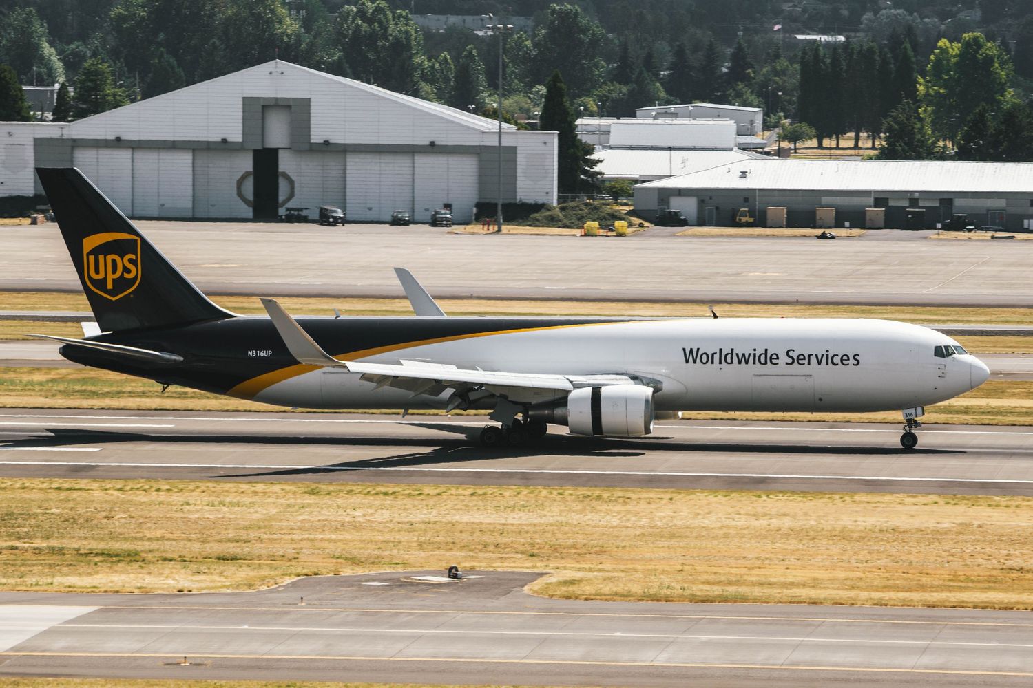 Plane Spotting Photography at Portland International Airport.