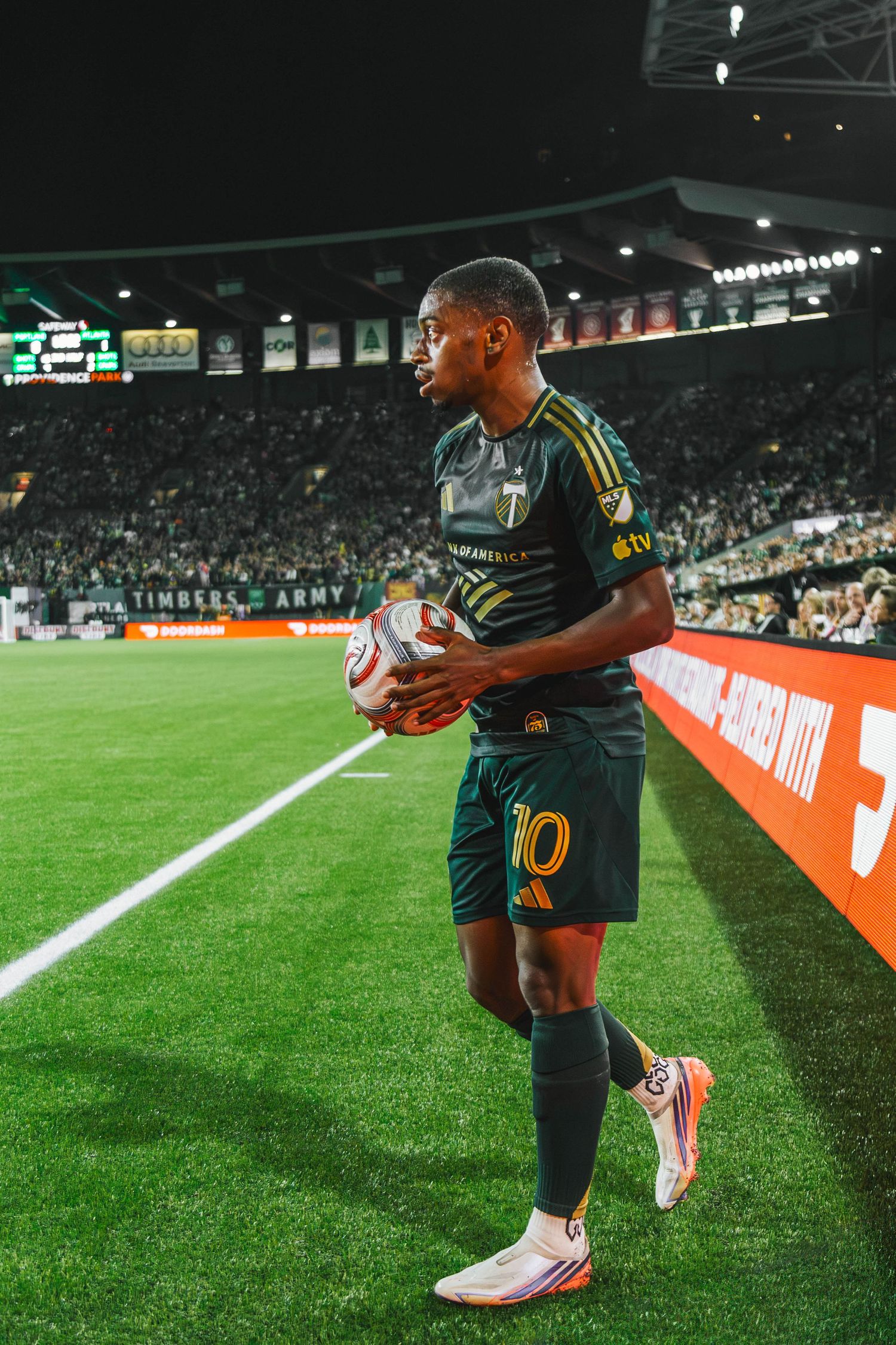 David Da Costa prepares to take a corner at the Timbers match vs Atlanta United at Providence Park.