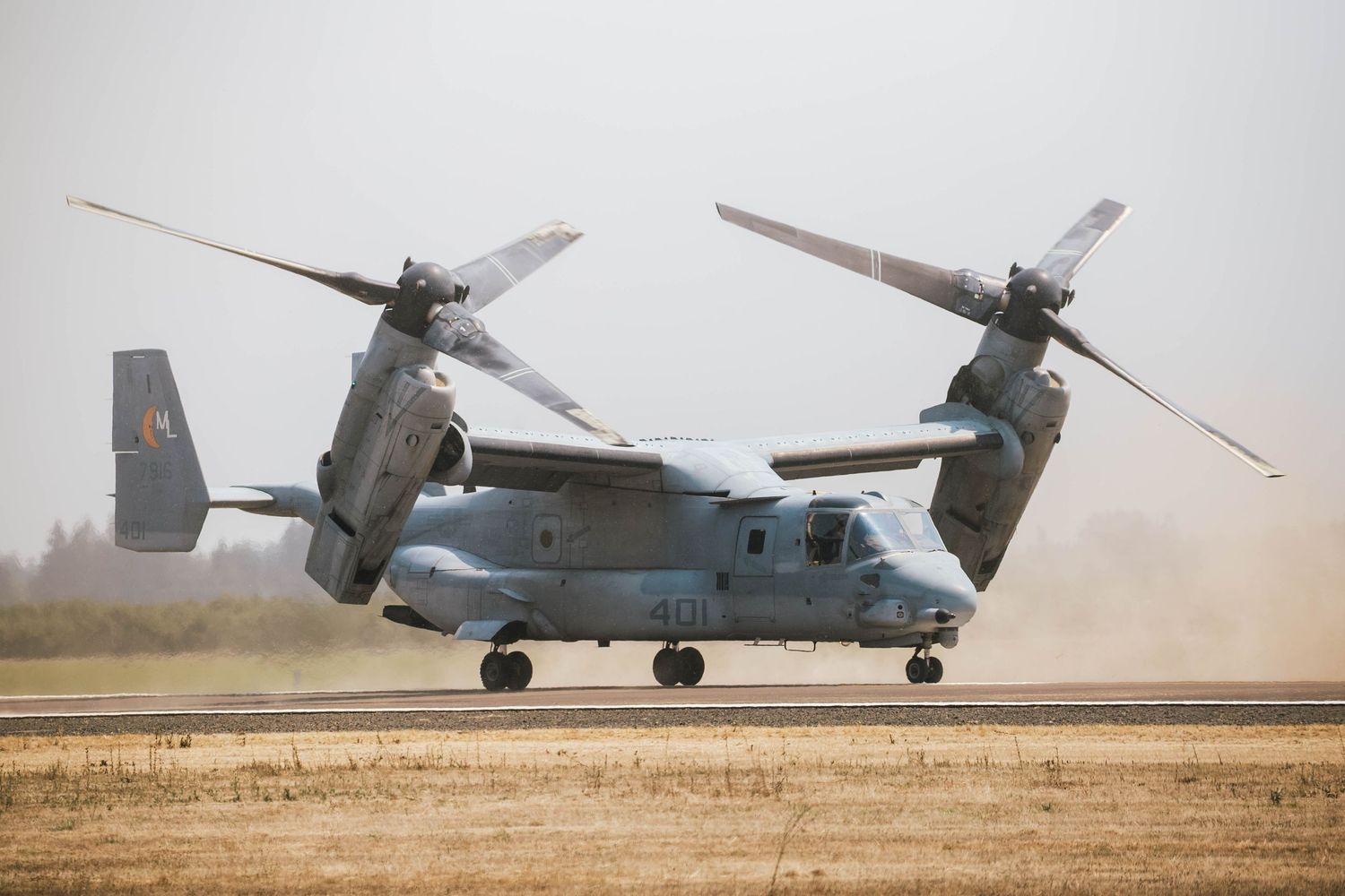 A V22 Osprey demonstrates its landing and takeoff capabilities at the 2026 McMinnville Air Show in McMinnville Oregon.