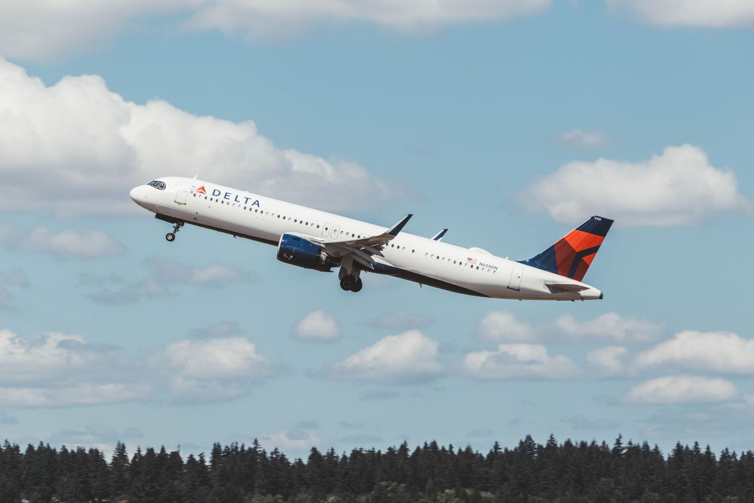 Plane Spotting Photography at Portland International Airport.