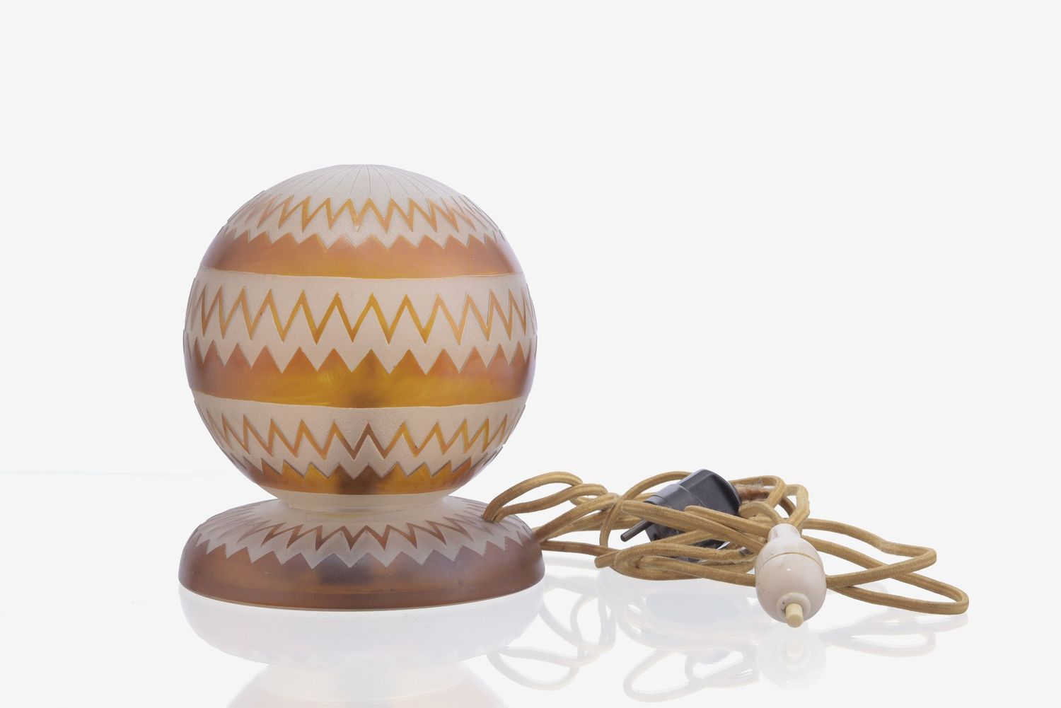 Table lamp