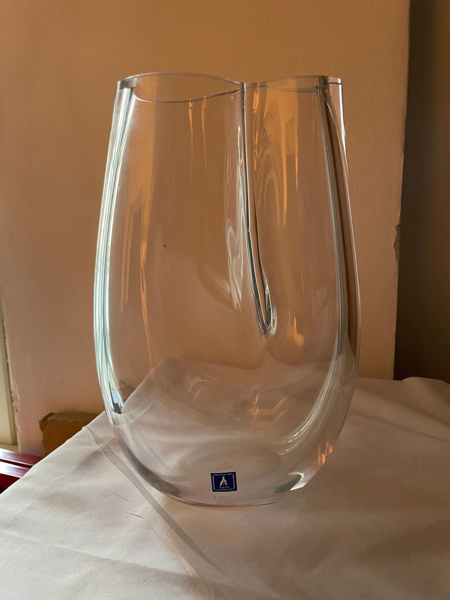 Glass vase in the mobile phone photo