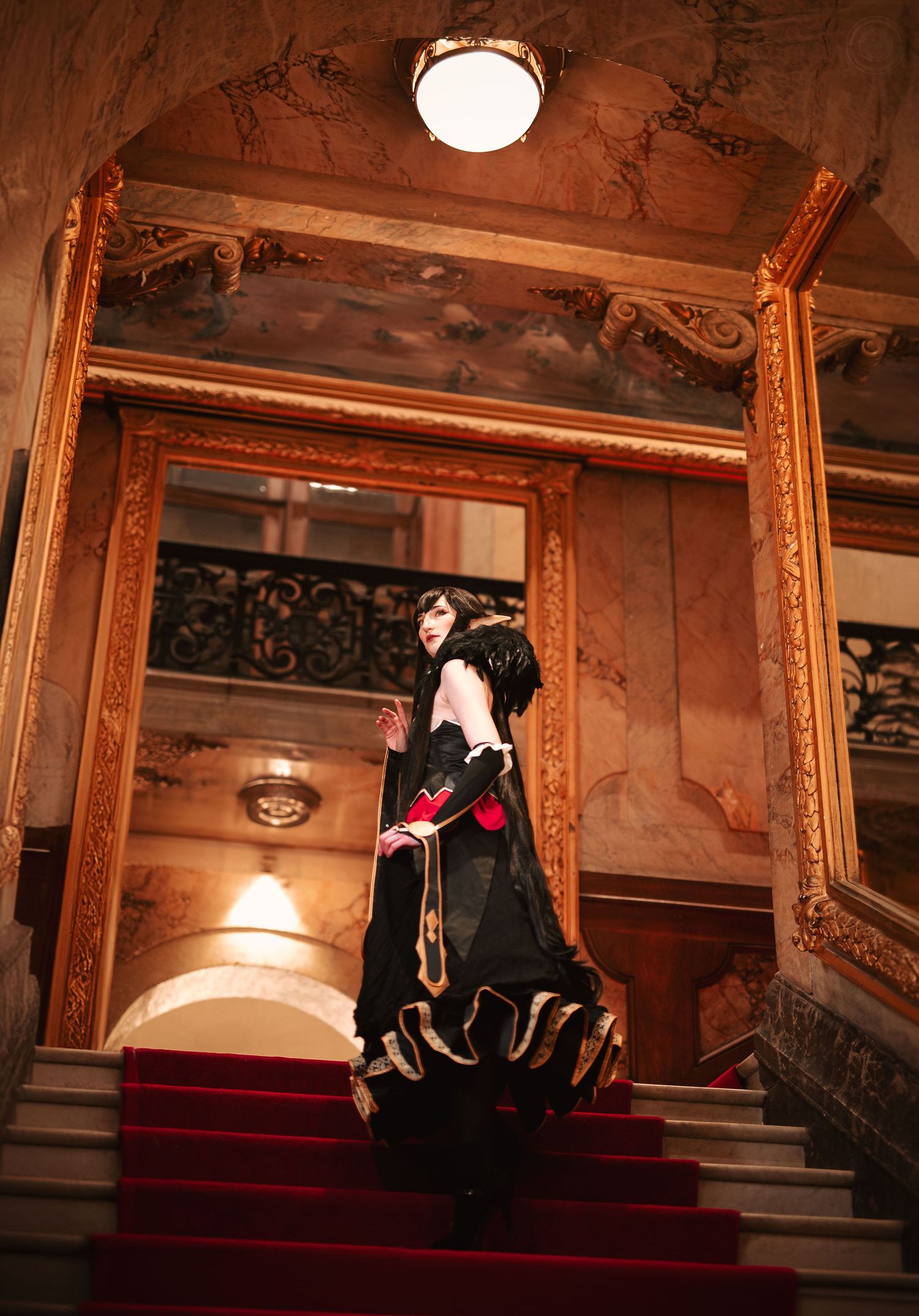 Cosplay Semiramis Fate, photo à Toulon, photographe capture portrait et costume détaillé.