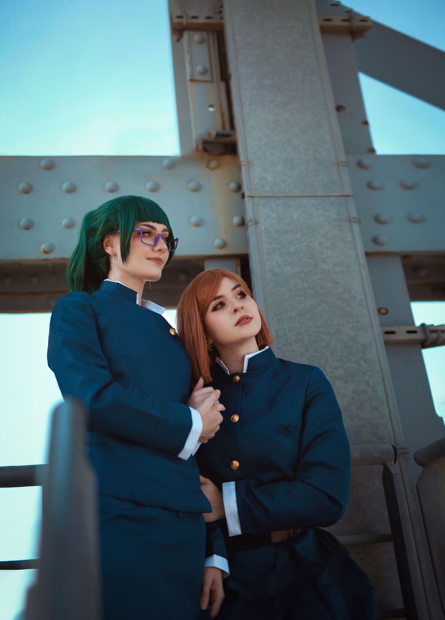 Duo cosplay Toulon, photographe capture portraits et interactions des personnages avec style fantasy.