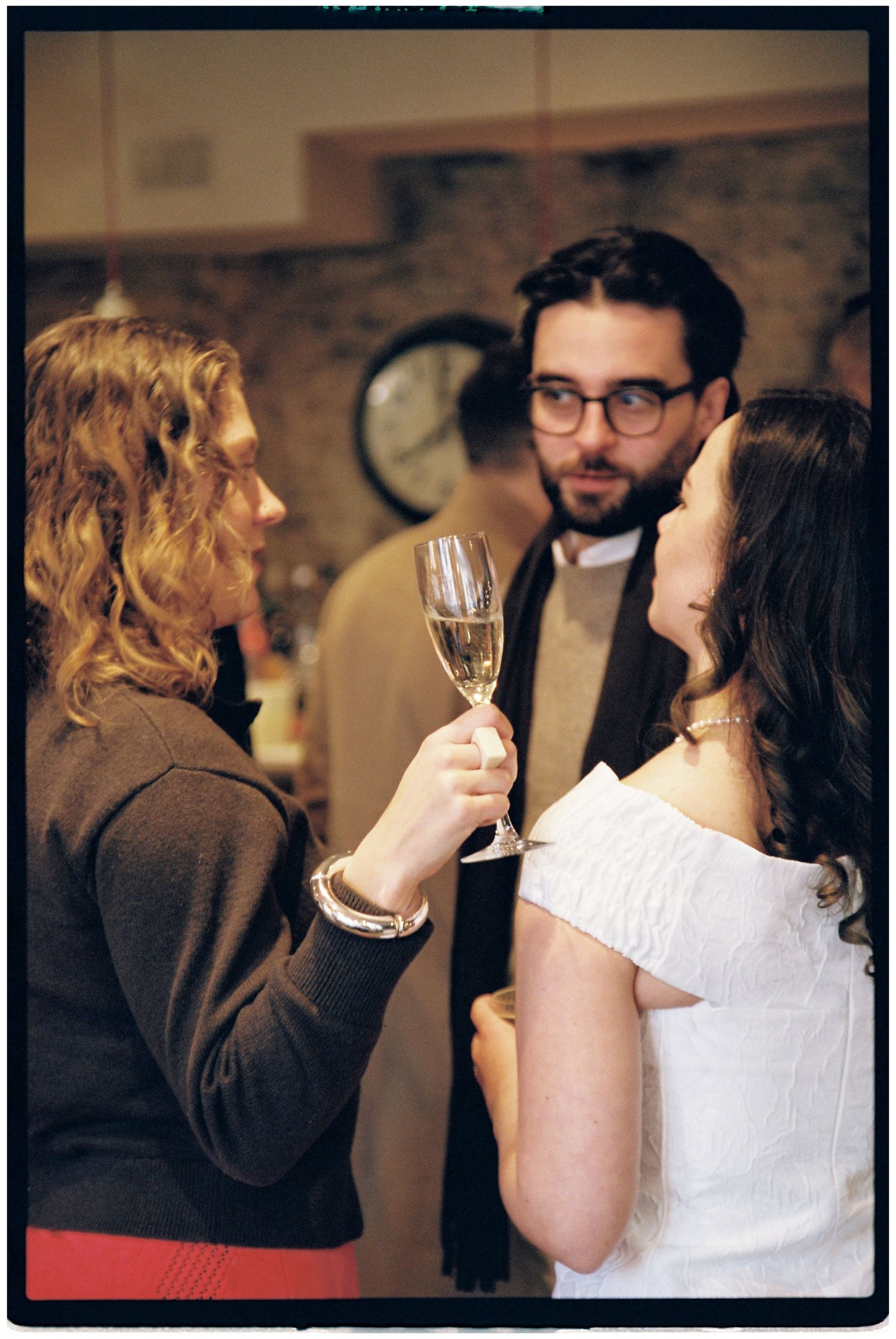 Surrey & Hampshire based photographer Megan Elizabeth, creates timeless wedding photographs inspired by nostalgia, quiet moments and genuine