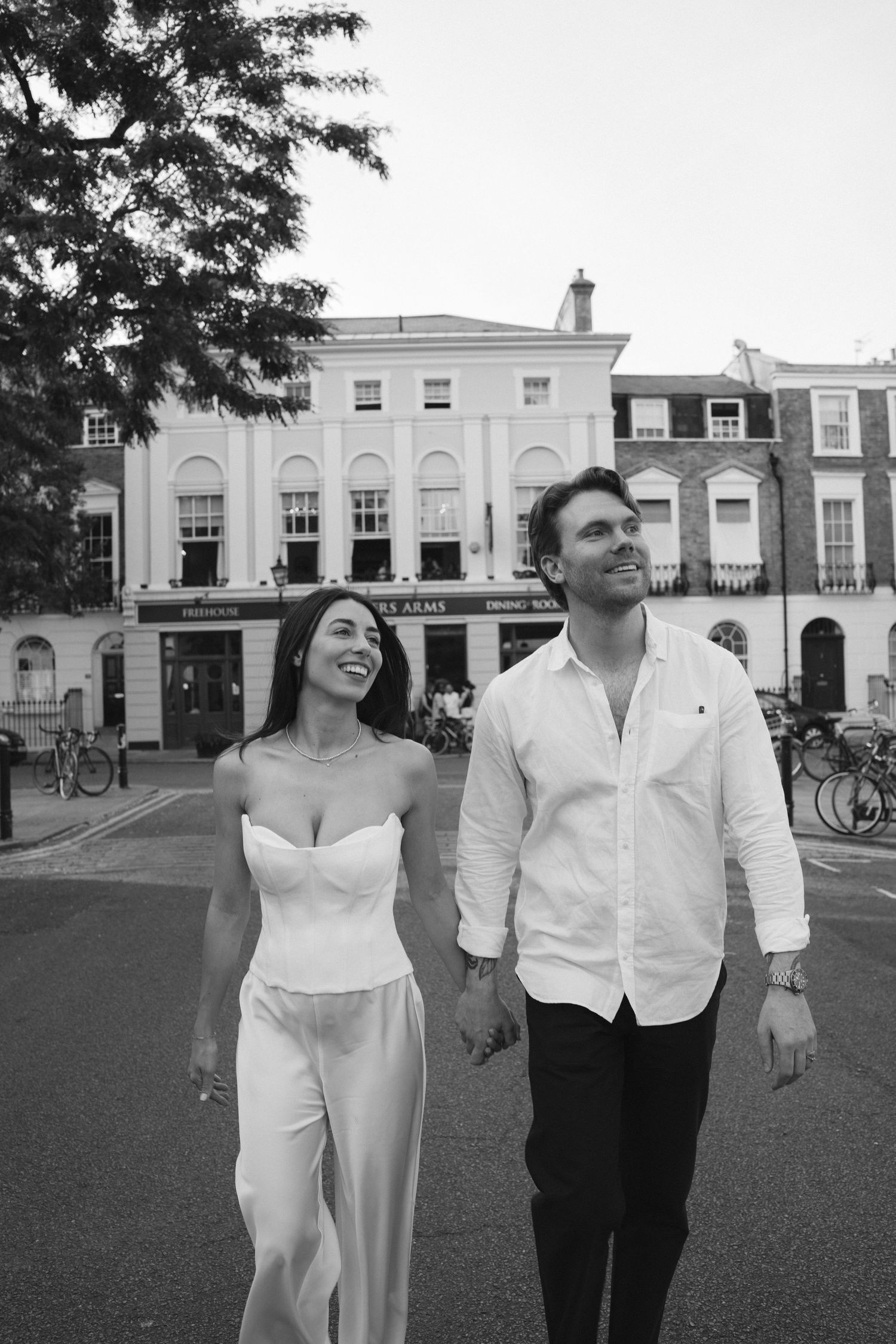 Surrey & Hampshire based photographer Megan Elizabeth, creates timeless wedding photographs inspired by nostalgia, quiet moments and genuine