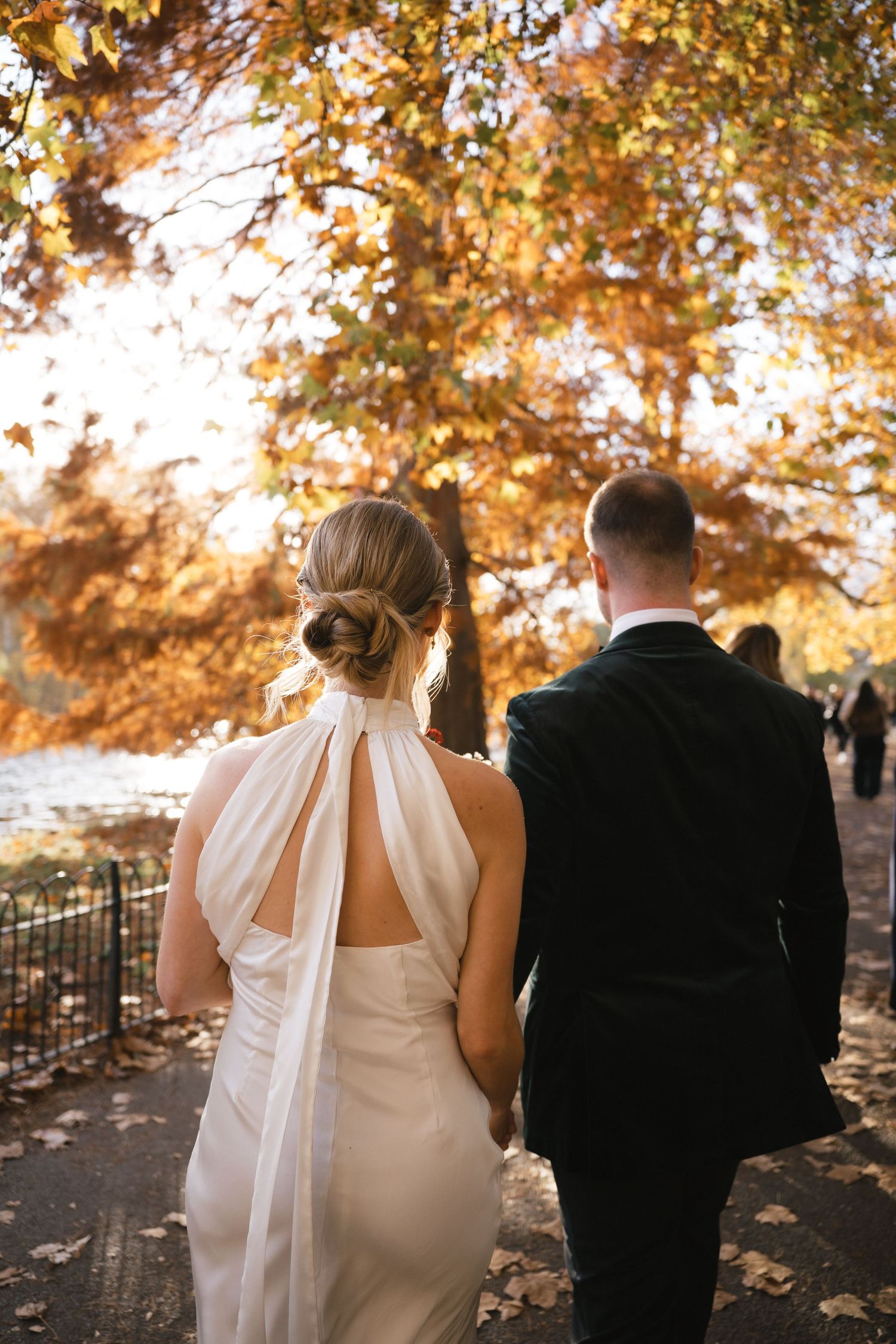 Surrey & Hampshire based photographer Megan Elizabeth, creates timeless wedding photographs inspired by nostalgia, quiet moments and genuine