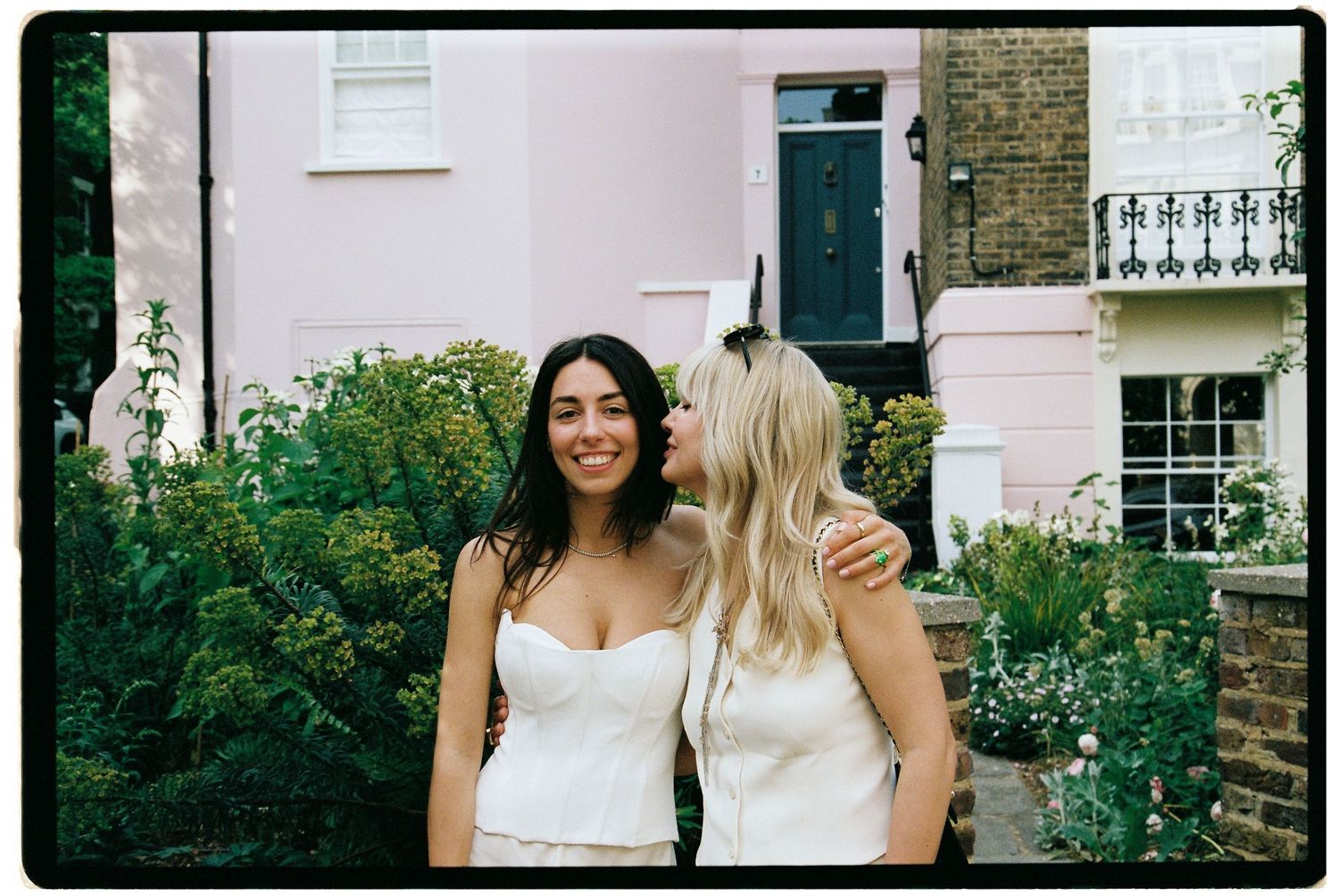 Surrey & Hampshire based photographer Megan Elizabeth, creates timeless wedding photographs inspired by nostalgia, quiet moments and genuine