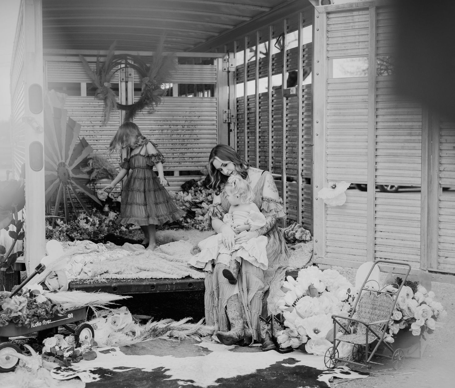 Black and white photograph showing hospital beds filled with patients during the 1918 Spanish Flu pandemic.