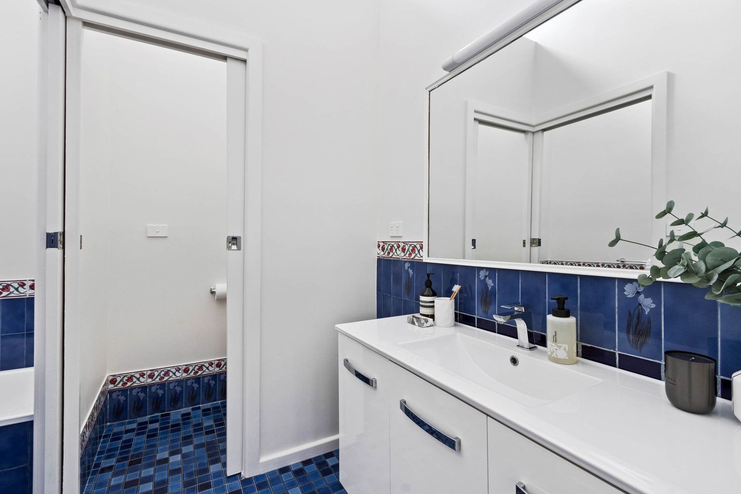 Real estate photography of a Sydney bathroom