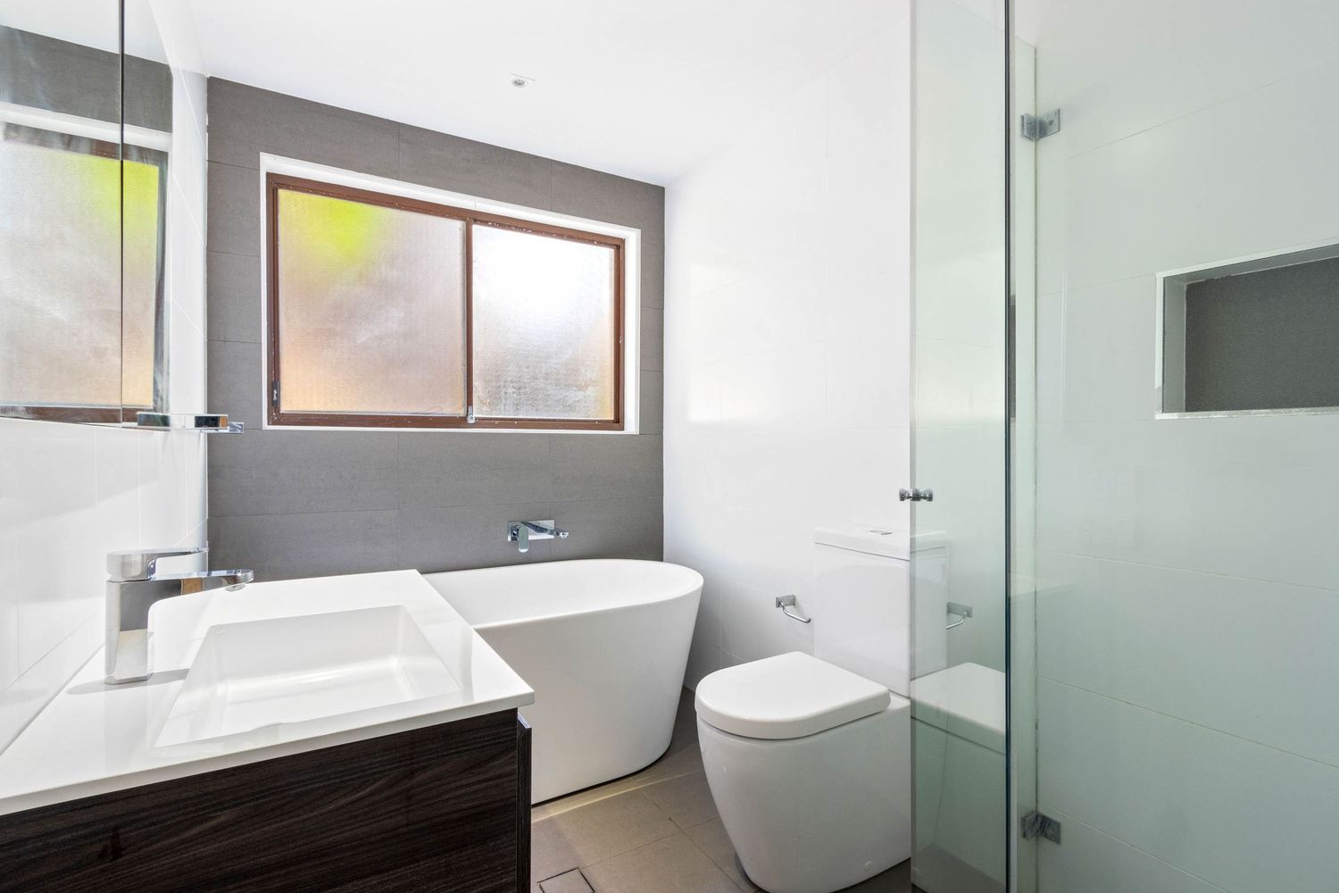 Real estate photography of a Sydney bathroom