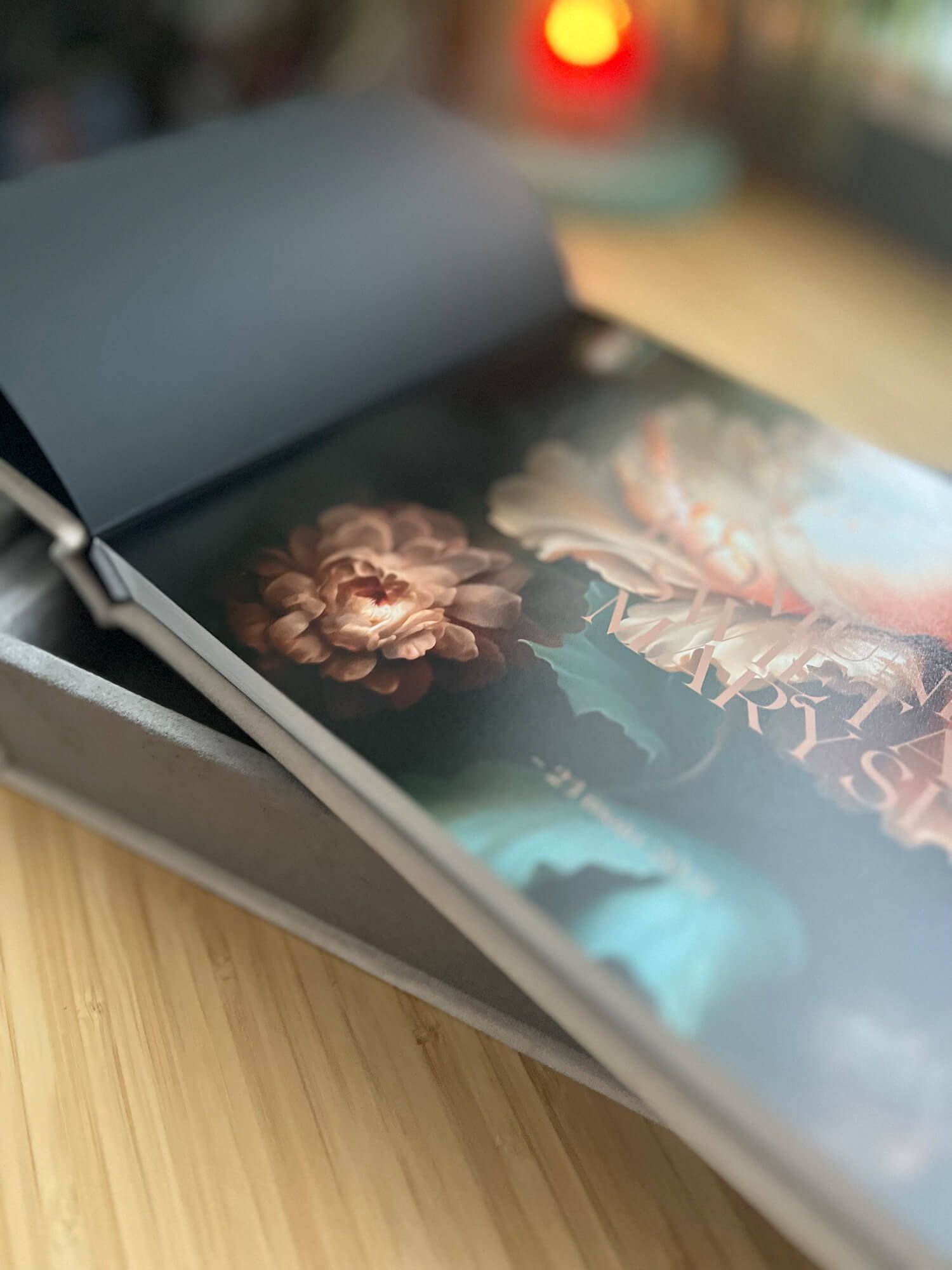 Fotoksiążka artystyczna w eleganckim etui – produkt premium od Anety Ludwig.