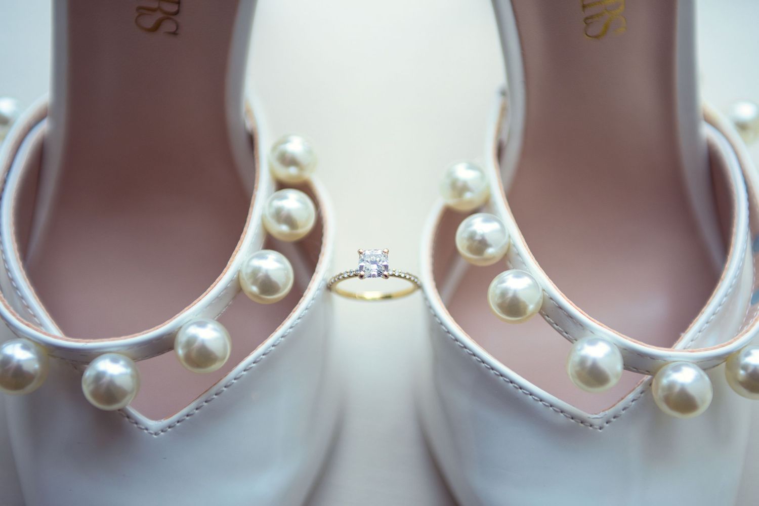 Details at Snow Hill Country Club, Cincinnati Ohio wedding photographer
