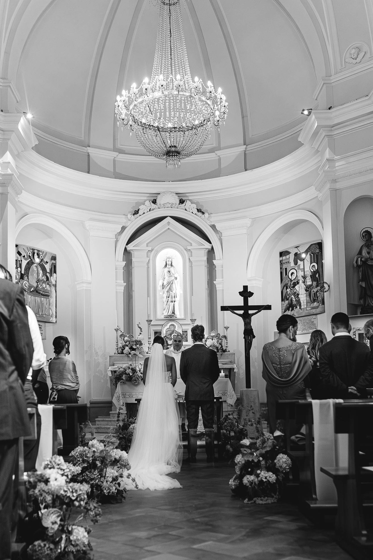 Cerimonia di matrimonio alla Badia di San Vittore Cingoli