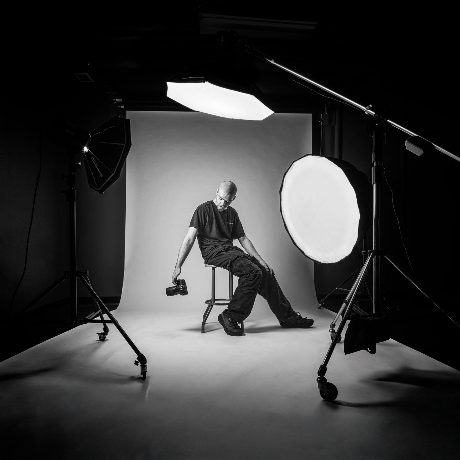 Antoine Albert in a studio