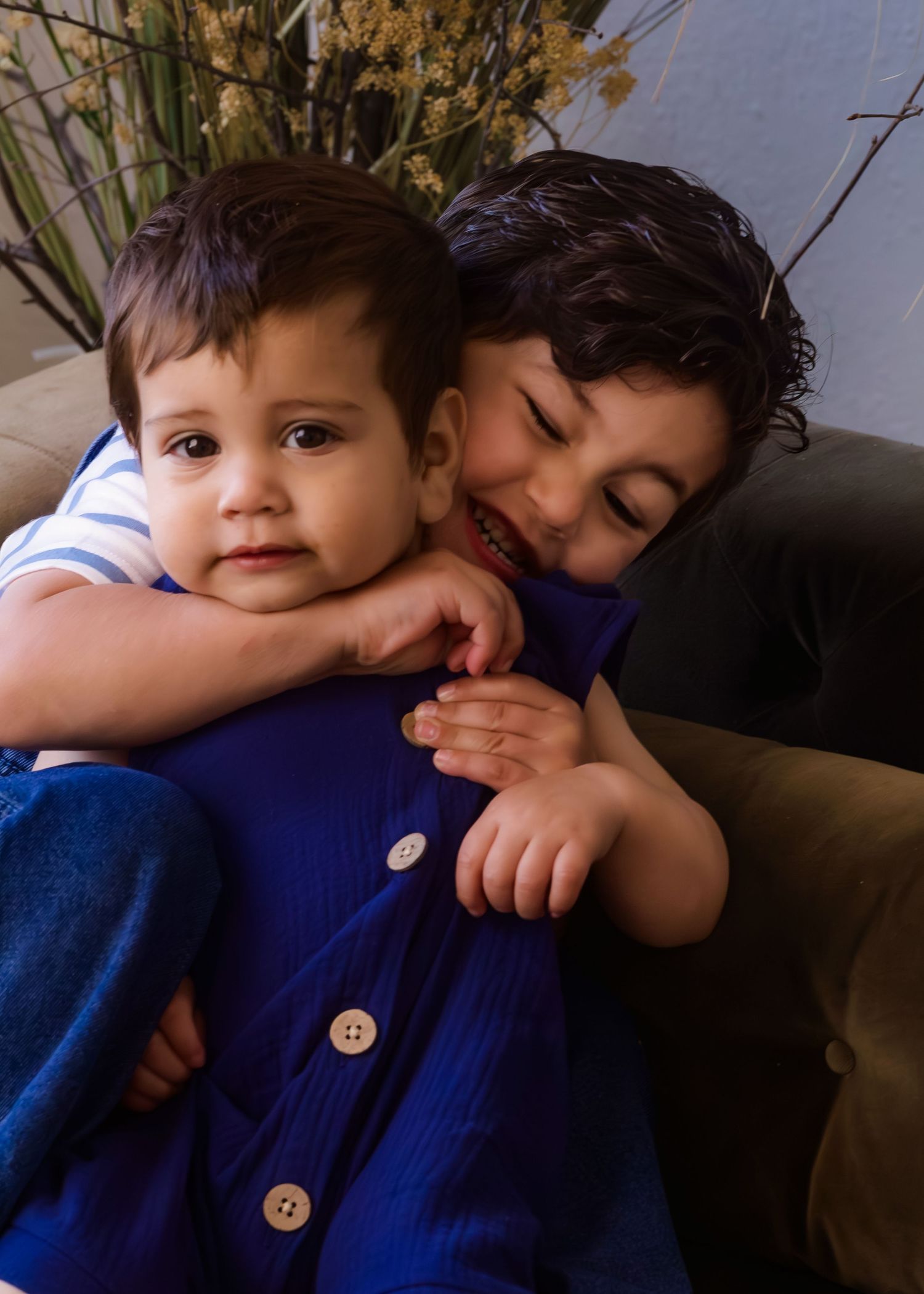 Family photography in Bartlesville Oklahoma featuring natural light and refined portrait styling.