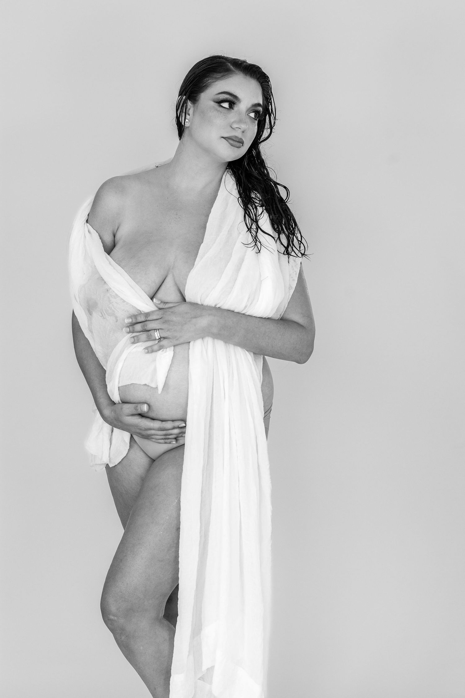 Maternity photography in Bartlesville Oklahoma featuring soft, refined portraits by Imagery by LaShawn Renee.