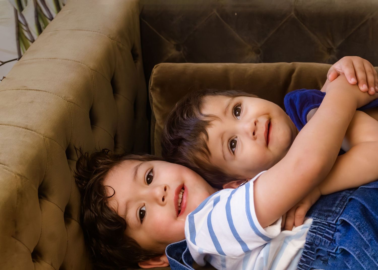 Family photography in Bartlesville Oklahoma featuring natural light and refined portrait styling.