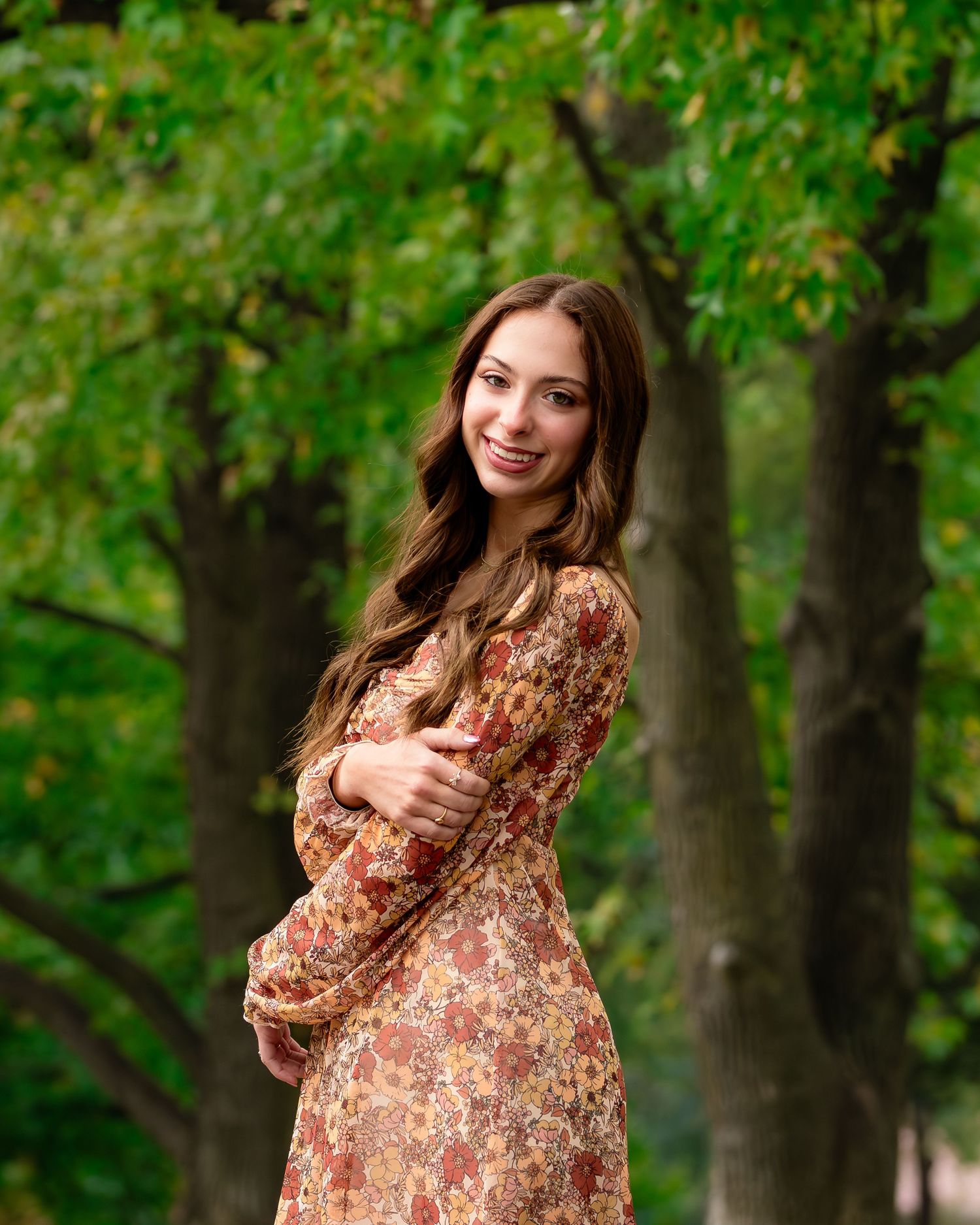 Modern senior photography in Tulsa Oklahoma with natural light and editorial styling by Imagery by LaShawn Renee.Modern senior photography i