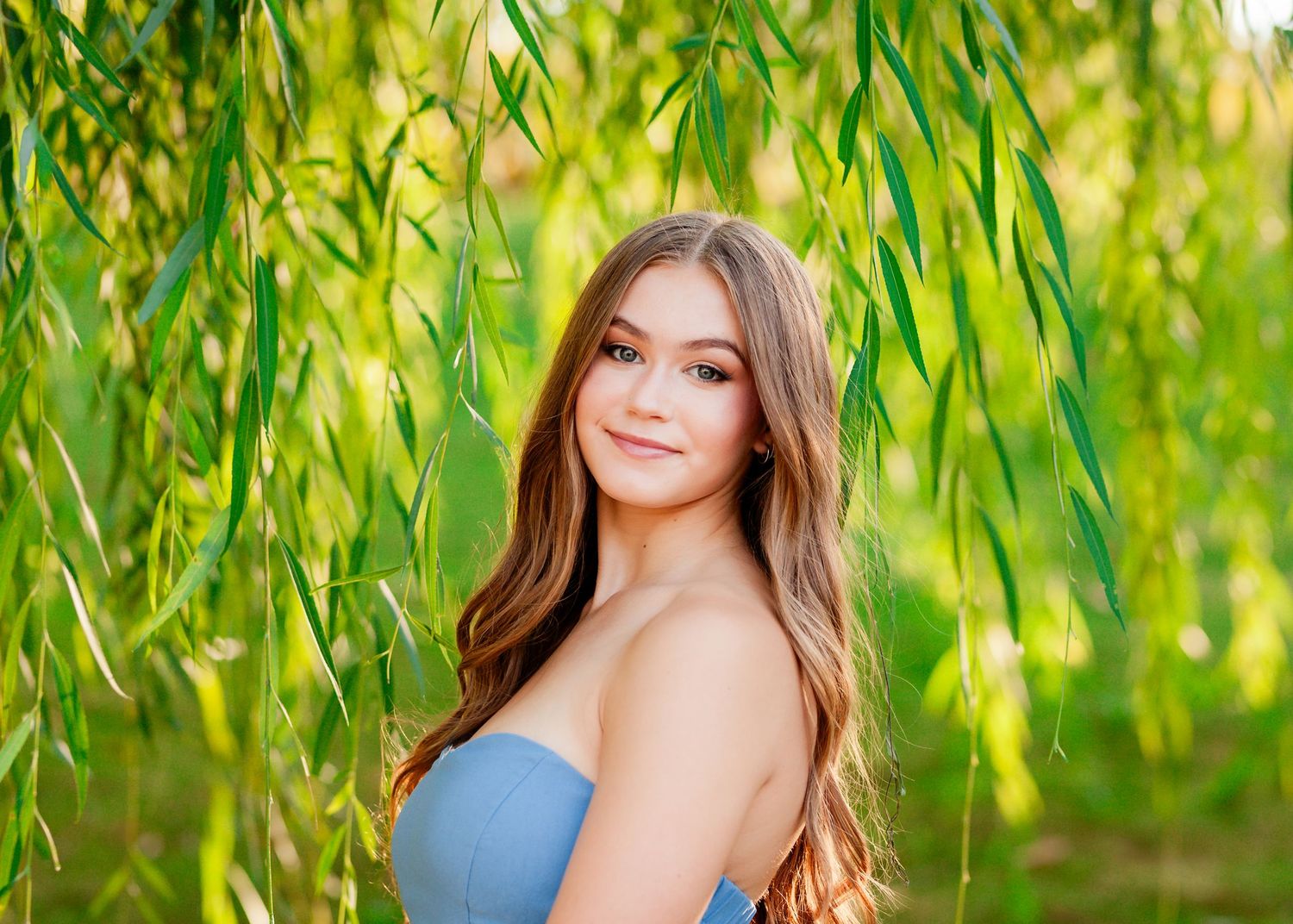 Modern senior photography in Tulsa Oklahoma with natural light and editorial styling by Imagery by LaShawn Renee.