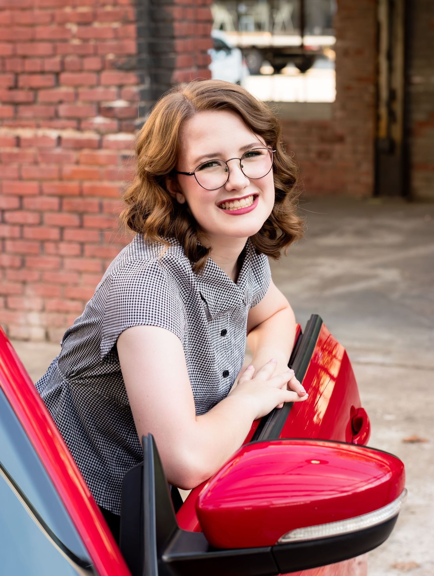 Editorial senior photography session serving Bartlesville, Owasso, and Broken Arrow Oklahoma focused on personality-filled imagery.