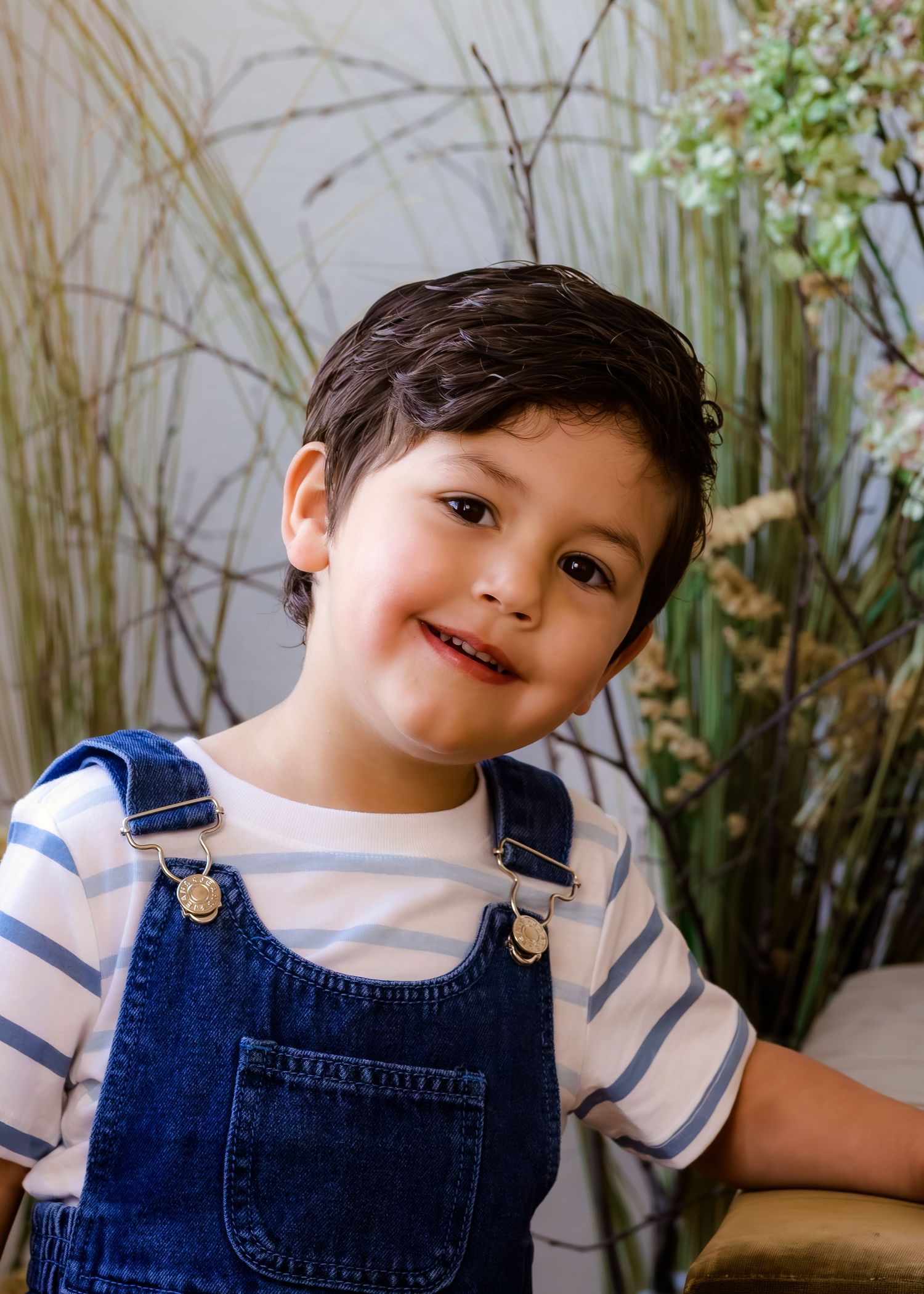 Family photography in Bartlesville Oklahoma featuring natural light and refined portrait styling.