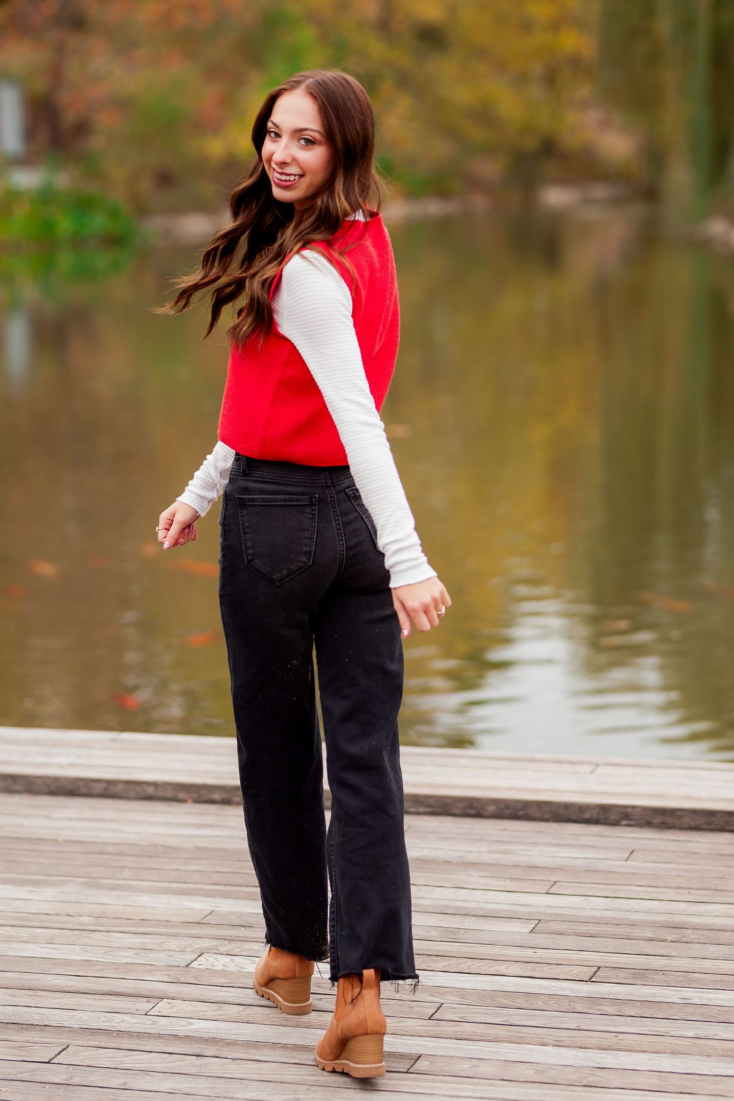 Editorial senior photography session serving Bartlesville, Owasso, and Broken Arrow Oklahoma focused on personality-filled imagery.