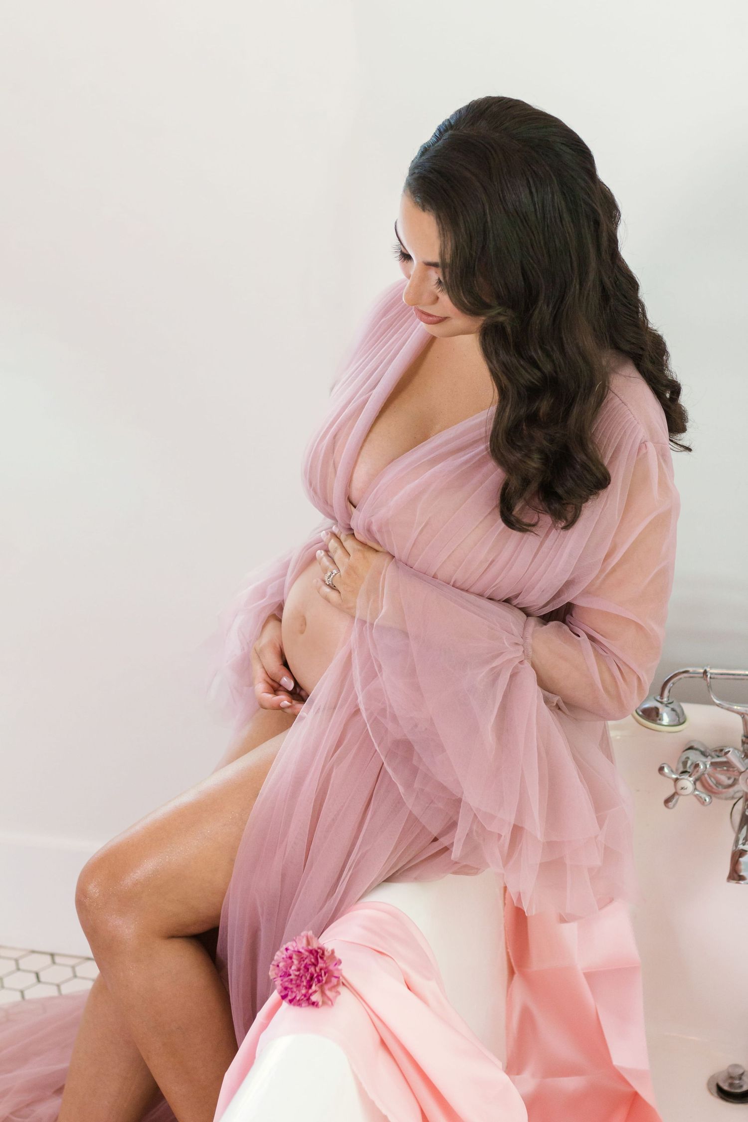Maternity photography in Bartlesville Oklahoma featuring soft, refined portraits by Imagery by LaShawn Renee.