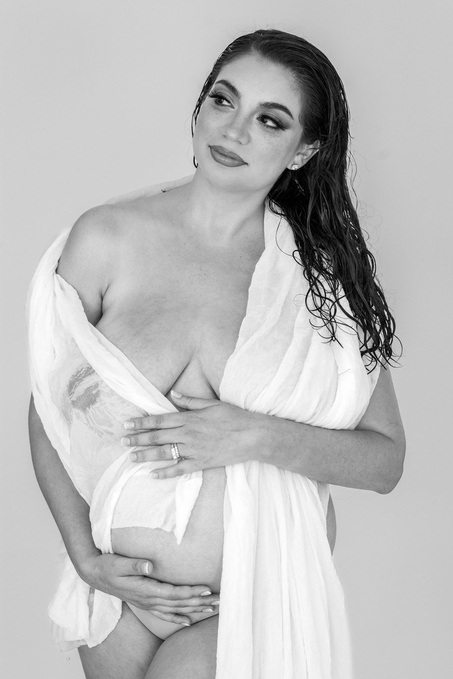 Maternity photography in Bartlesville Oklahoma featuring soft, refined portraits by Imagery by LaShawn Renee.
