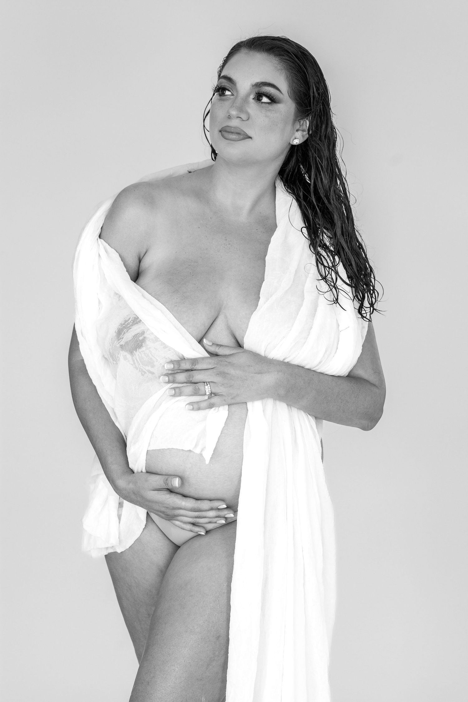 Maternity photography in Bartlesville Oklahoma featuring soft, refined portraits by Imagery by LaShawn Renee.